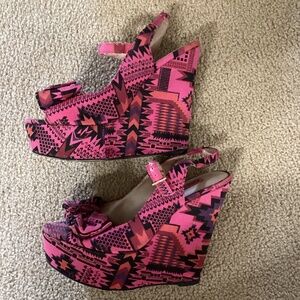 Betsy Johnson Size 6